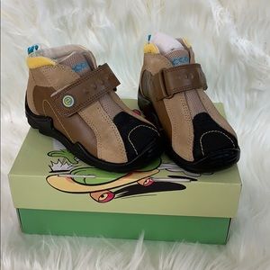 Ecco Mini Racer Gran Prix size 22 NWT